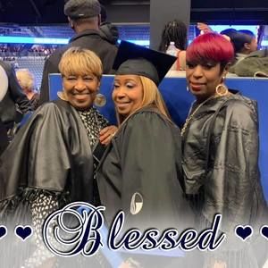 Meet your Posher, Valeria